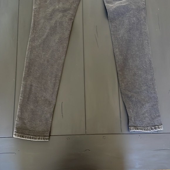 Levi’s 711 Skinny Jeans - Picture 5 of 6